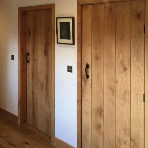 Internal Rustic Oak Veneered Ledged Un-Finished Door - Image 2